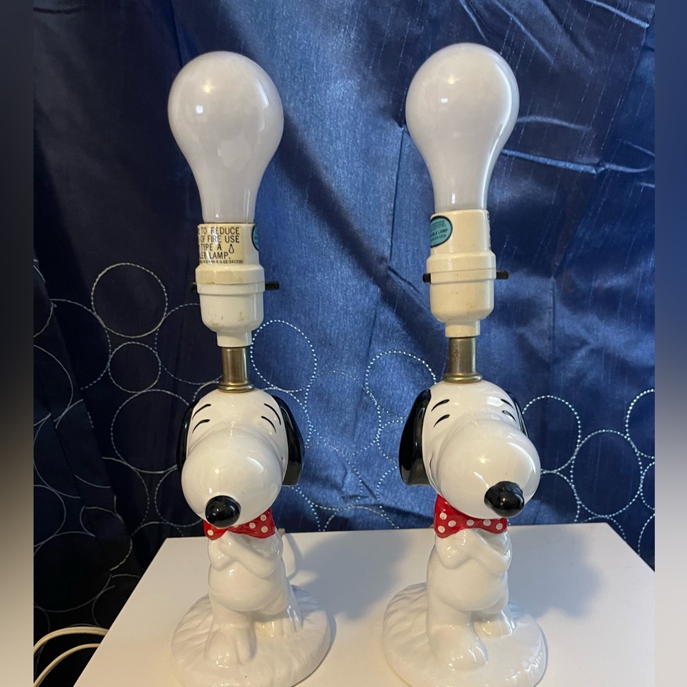 Pair of Vintage Peanut Charlie Brown 15.5'' Ceramic Snoopy Table Lamps